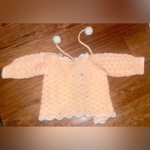 Crochet Baby Layette & Blanket Set Beanie Hat, Bonnet, Booties, Sweater homemade - Picture 7 of 16